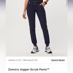 Zamora fig scrub pants. Great condition